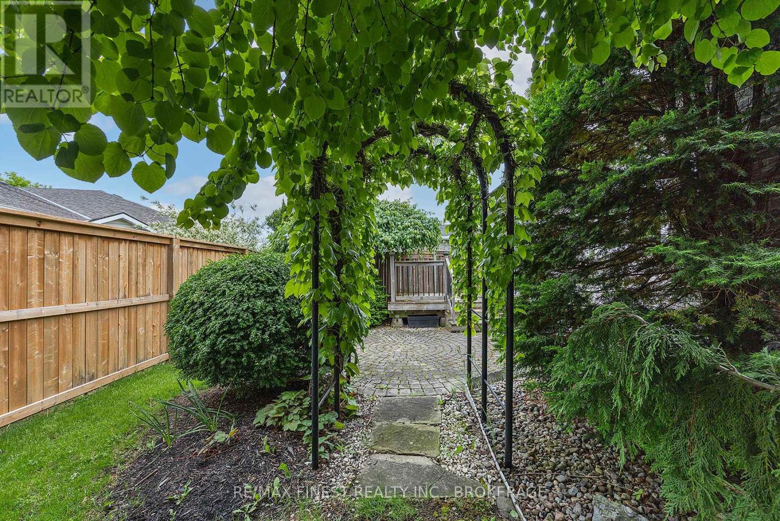 715 Millwood Drive, Kingston, Ontario  K7M 8Z2 - Photo 6 - X12215938