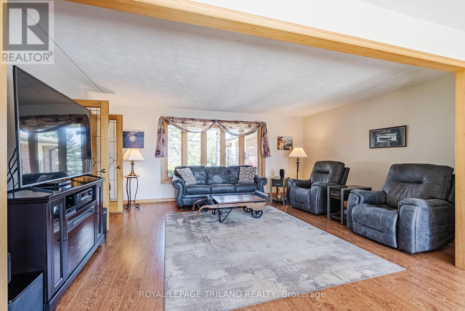 43845 Sparta Line, Central Elgin, Ontario  N5P 3S8 - Photo 12 - X12215932