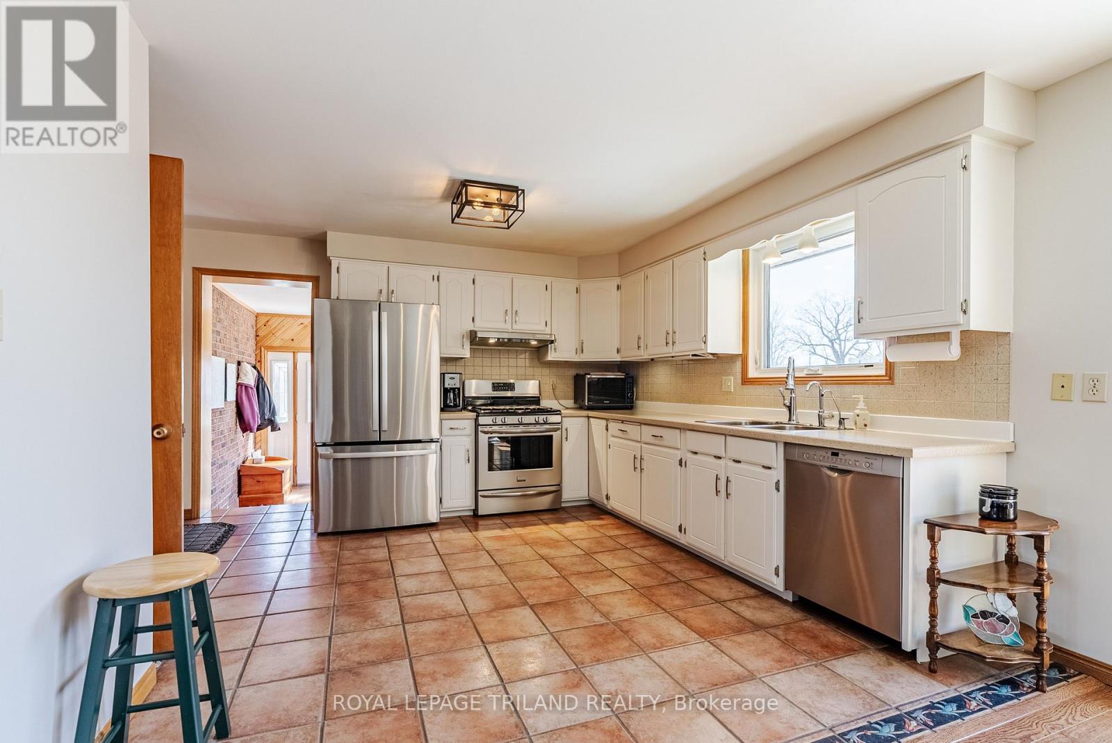 43845 Sparta Line, Central Elgin, Ontario  N5P 3S8 - Photo 6 - X12215932