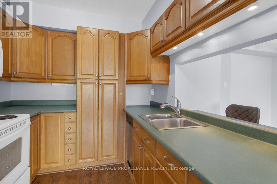405 - 350 Front Street, Belleville, Ontario  K8N 5M5 - Photo 12 - X12128839