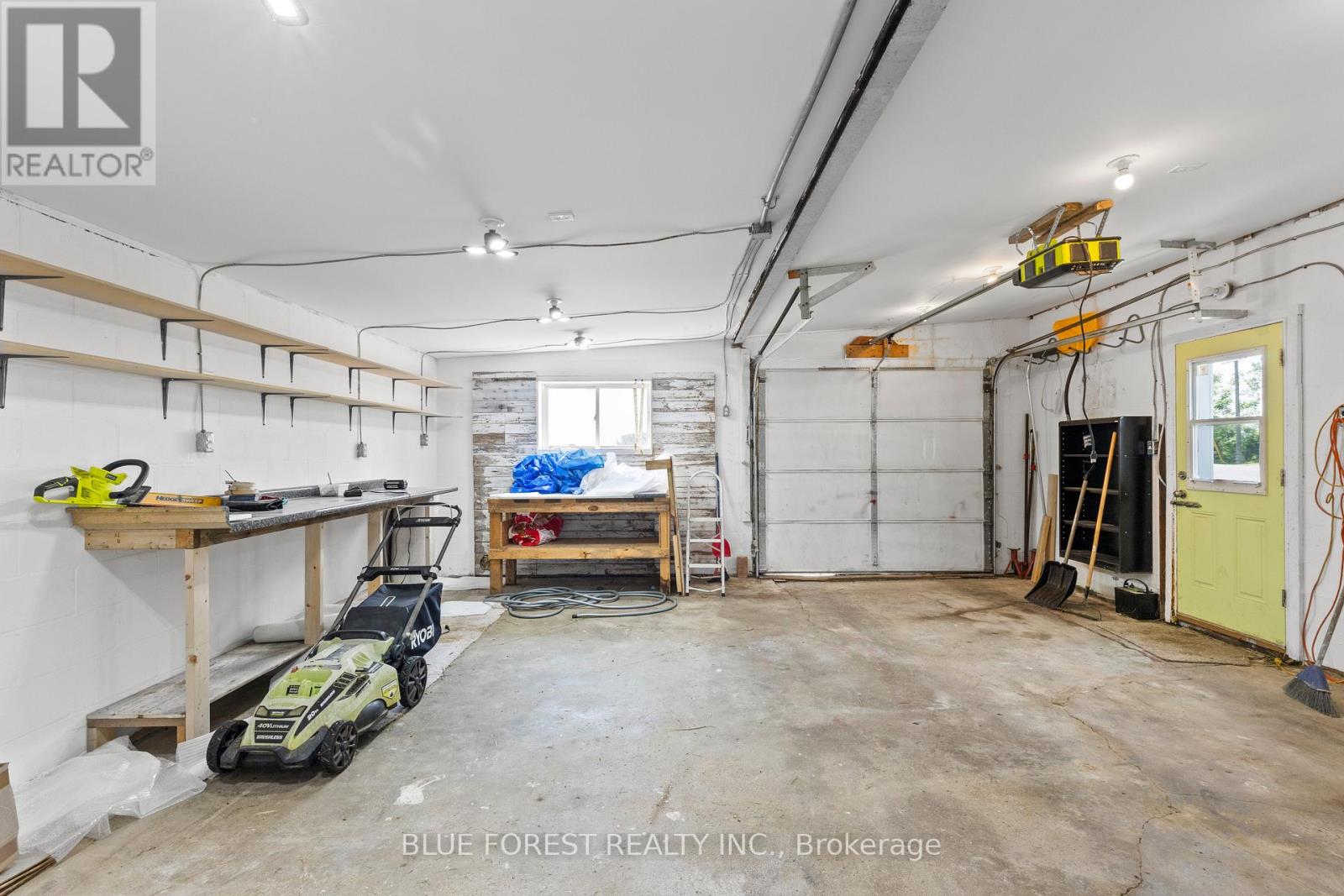 22676 Thames Road, Southwest Middlesex (Appin), Ontario  N0L 1A0 - Photo 33 - X12215997