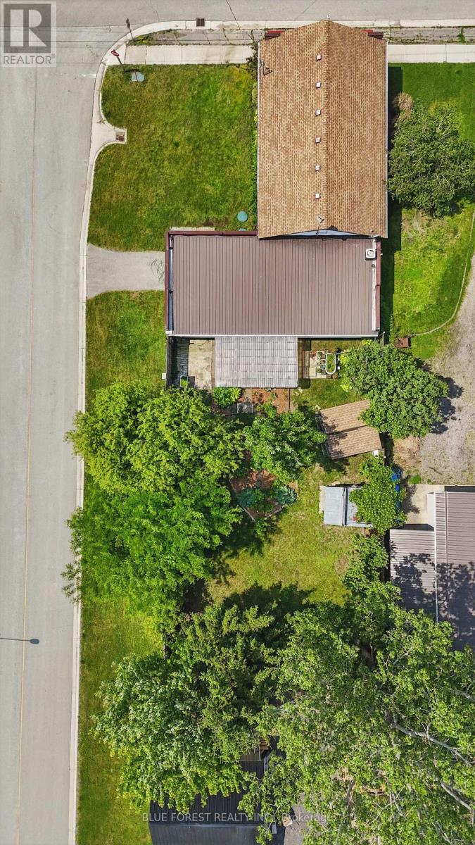 22676 Thames Road, Southwest Middlesex (Appin), Ontario  N0L 1A0 - Photo 46 - X12215997