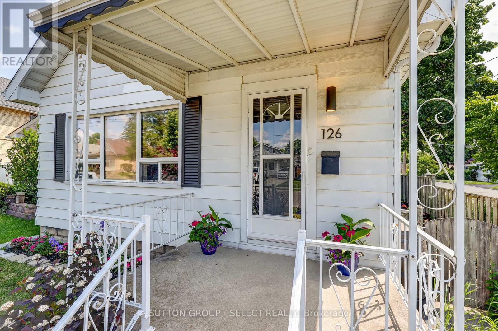 126 Brisbin Street, London East, Ontario  N5Z 2M1 - Photo 3 - X12216026