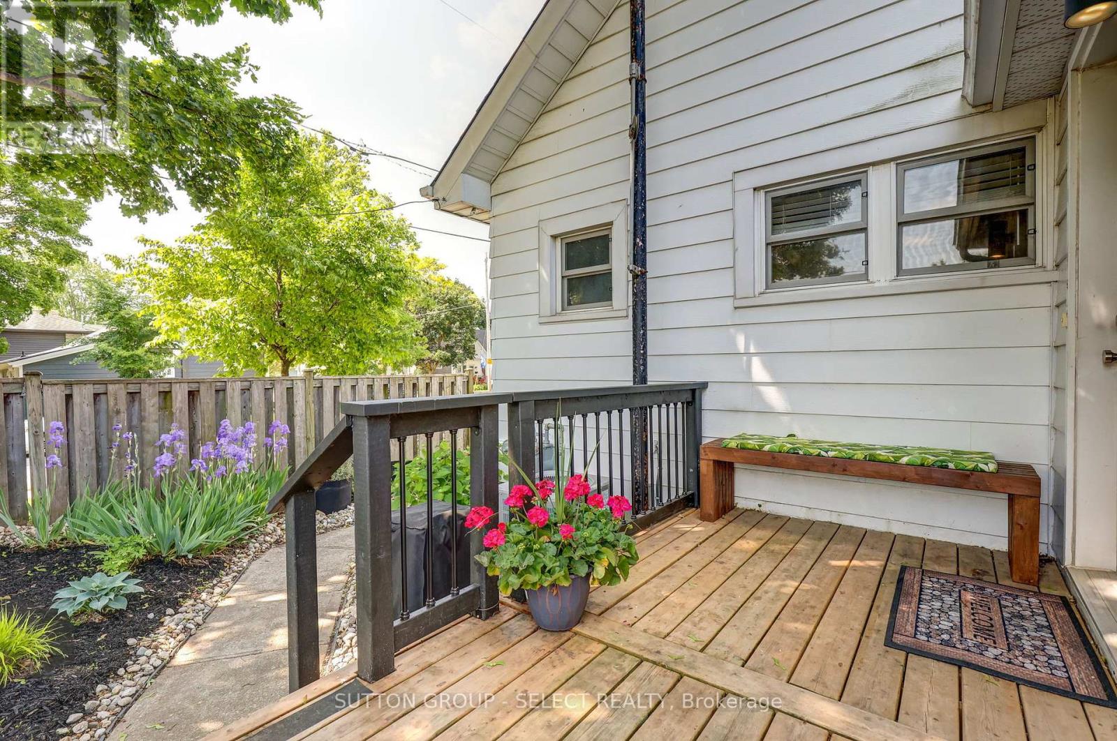 126 Brisbin Street, London East, Ontario  N5Z 2M1 - Photo 39 - X12216026