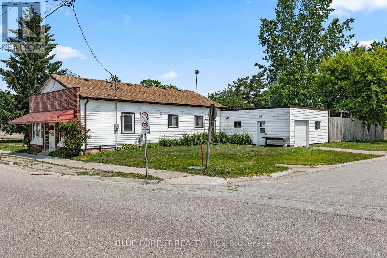 22676 Thames Road, Southwest Middlesex (Appin), Ontario  N0L 1A0 - Photo 32 - X12215997