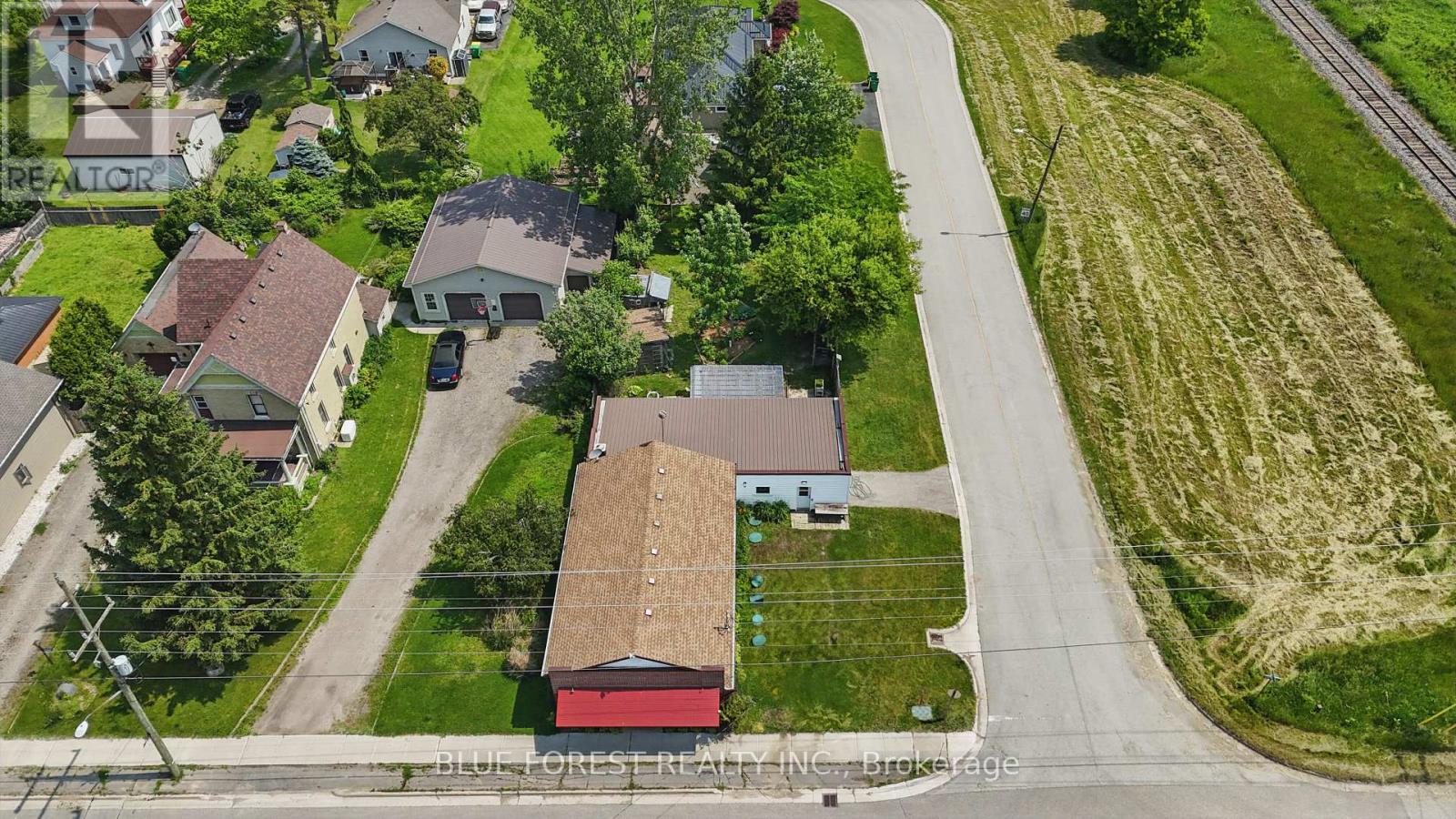 22676 Thames Road, Southwest Middlesex (Appin), Ontario  N0L 1A0 - Photo 43 - X12215997