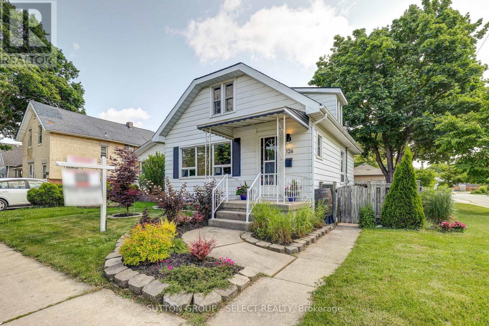 126 Brisbin Street, London East, Ontario  N5Z 2M1 - Photo 2 - X12216026