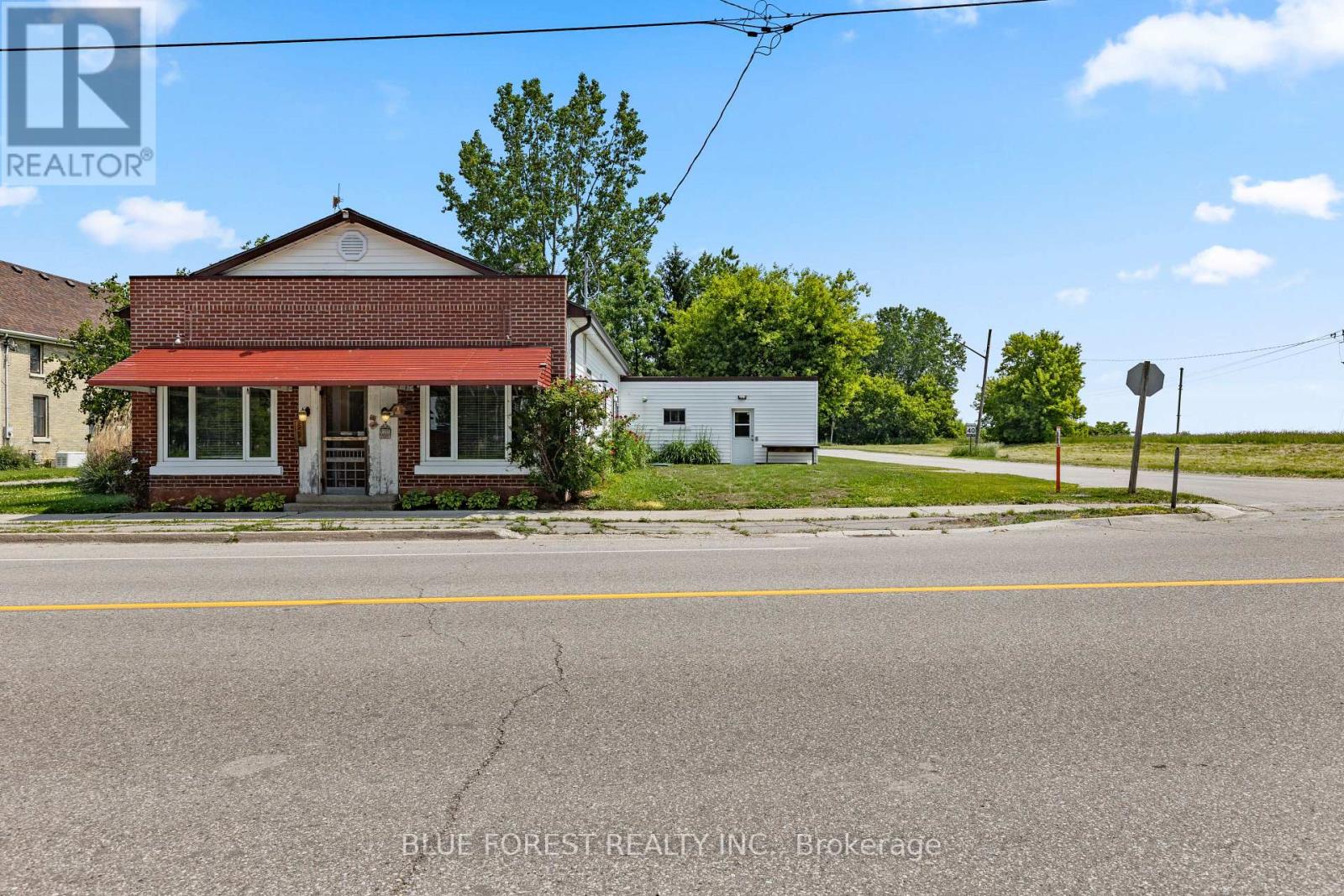 22676 Thames Road, Southwest Middlesex (Appin), Ontario  N0L 1A0 - Photo 2 - X12215997