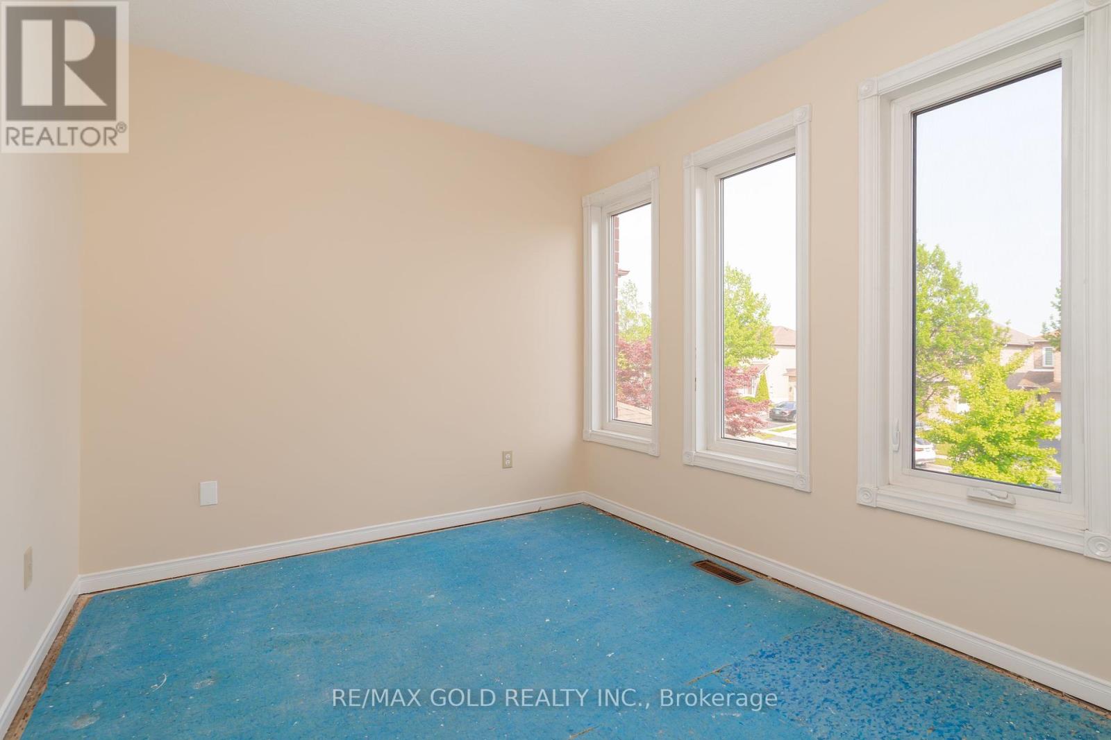 24 Banner Road, Brampton, Ontario  L6X 4K6 - Photo 21 - W12206226