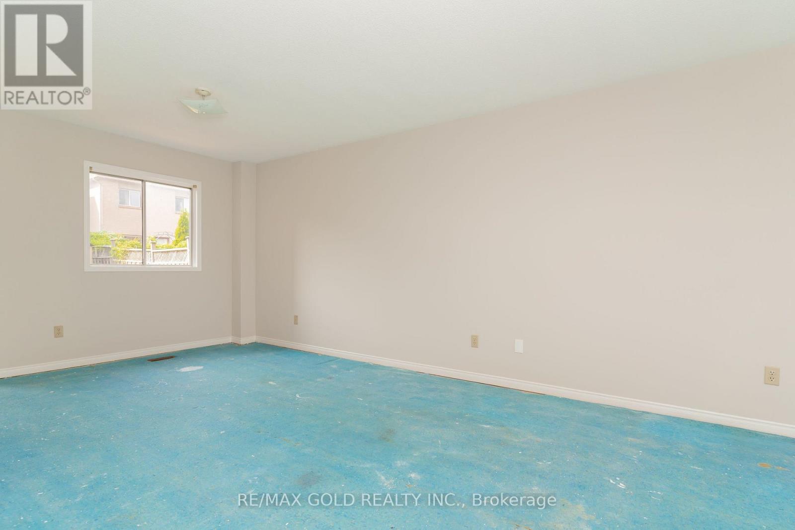 24 Banner Road, Brampton, Ontario  L6X 4K6 - Photo 6 - W12206226