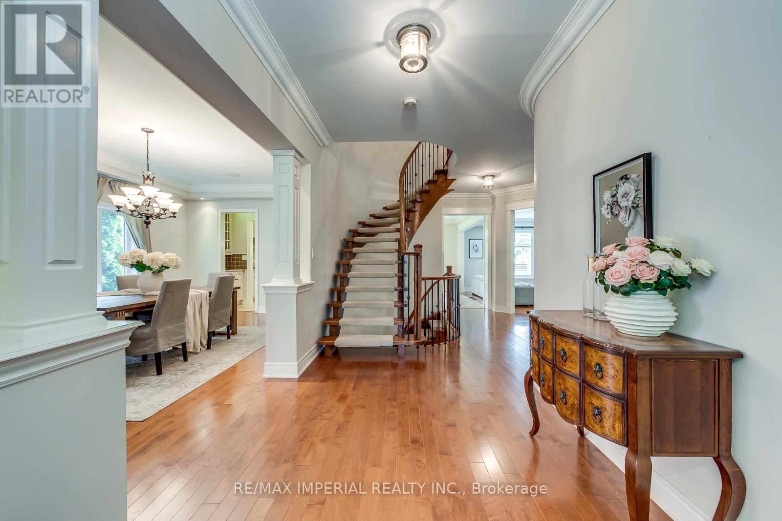 2382 Robmar Drive, Oakville, Ontario  L6H 0B2 - Photo 7 - W12194188