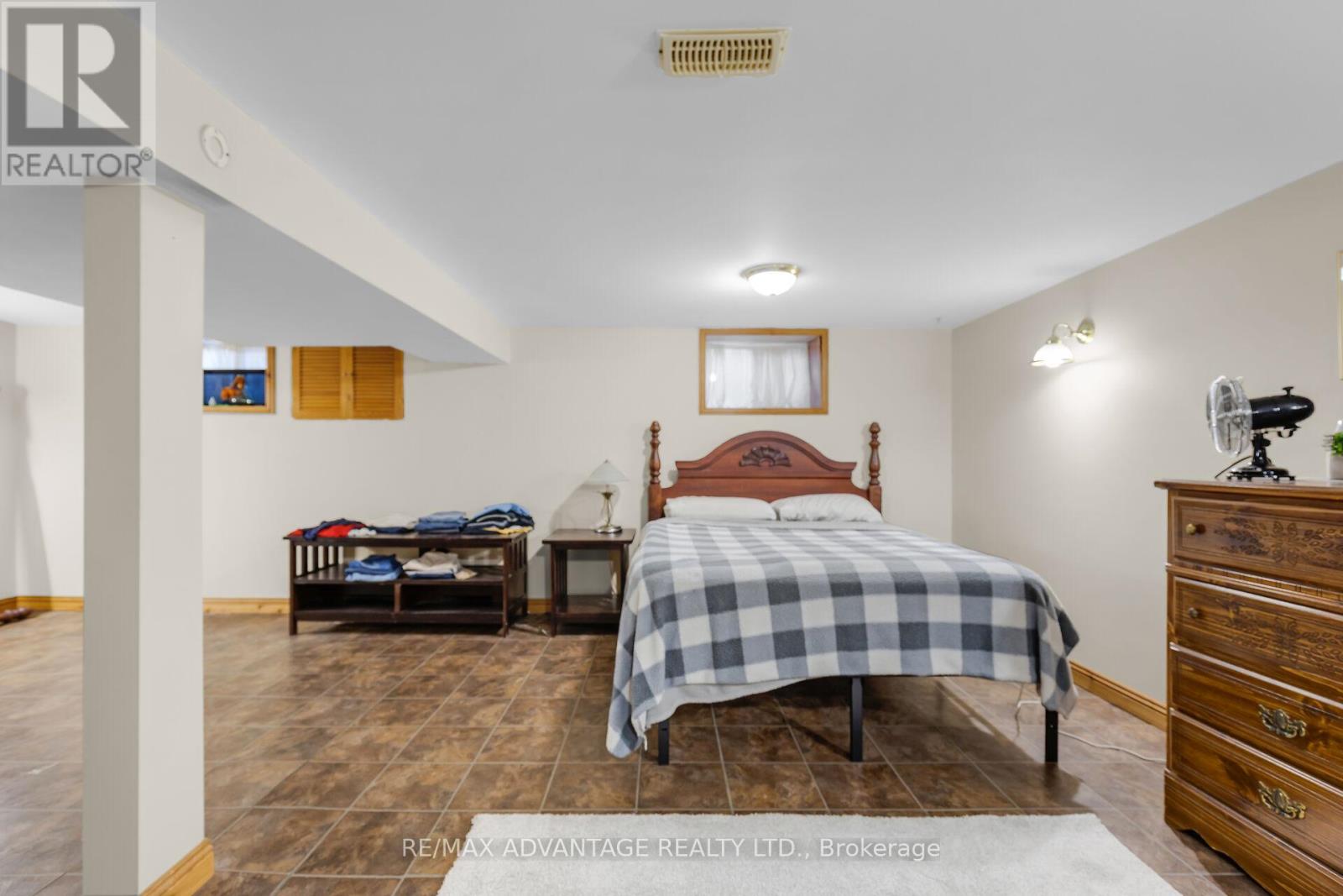 1824 Avalon Street, London East, Ontario  N5W 3G8 - Photo 19 - X12216101