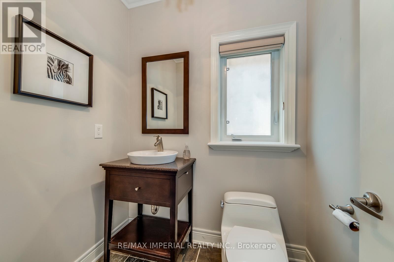 2382 Robmar Drive, Oakville, Ontario  L6H 0B2 - Photo 24 - W12194188