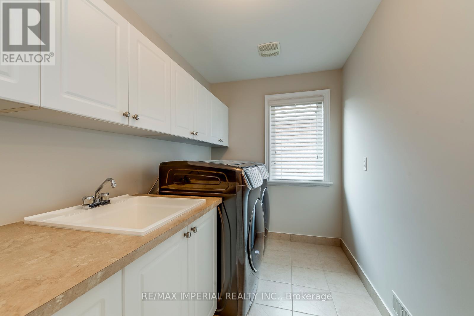 2382 Robmar Drive, Oakville, Ontario  L6H 0B2 - Photo 39 - W12194188