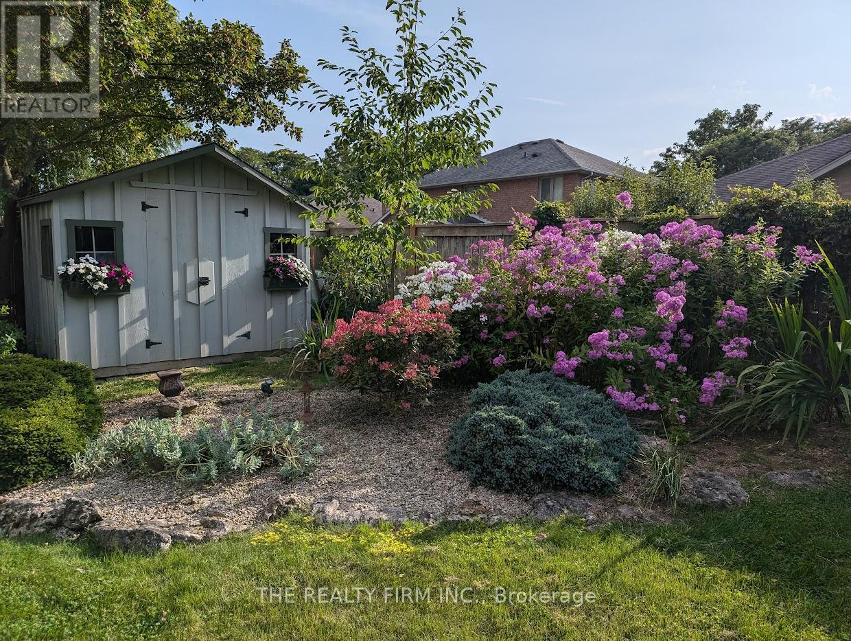 82 Masonville Crescent, London North (North G), Ontario  N5X 3T2 - Photo 42 - X12216450