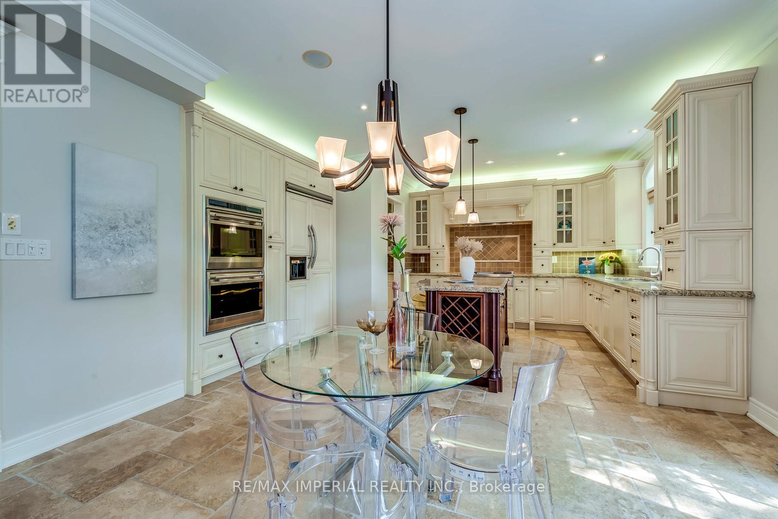 2382 Robmar Drive, Oakville, Ontario  L6H 0B2 - Photo 21 - W12194188