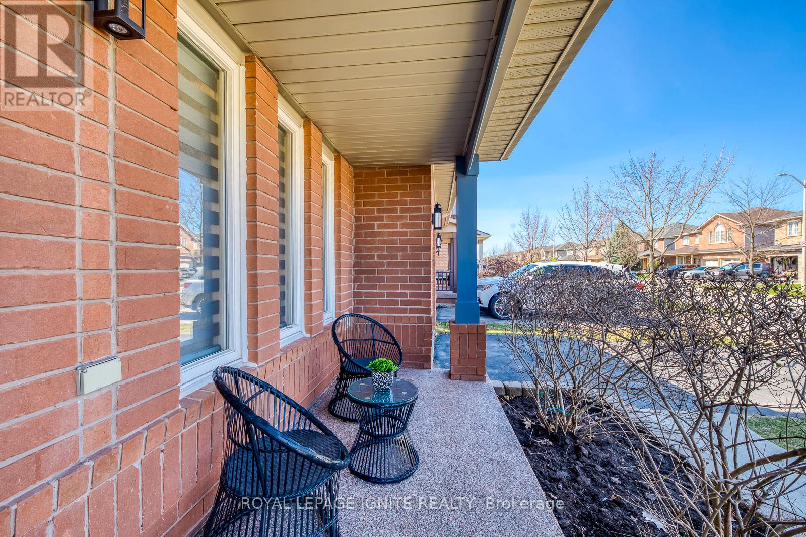 2390 Orchard Road, Burlington (Orchard), Ontario  L7L 6N6 - Photo 7 - W12215856