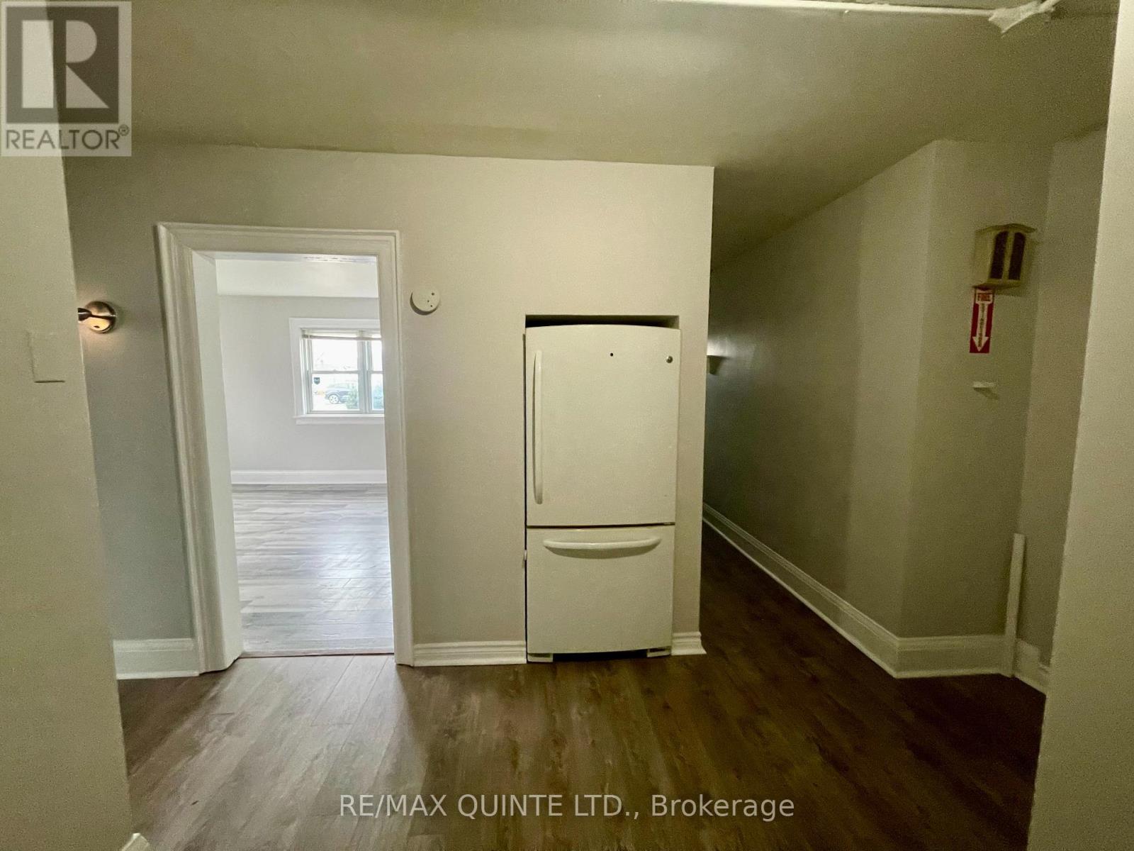 322 Coleman Street, Belleville, Ontario  K8P 3J2 - Photo 5 - X12215974