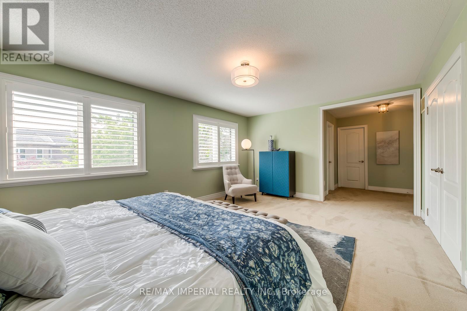 2382 Robmar Drive, Oakville, Ontario  L6H 0B2 - Photo 29 - W12194188