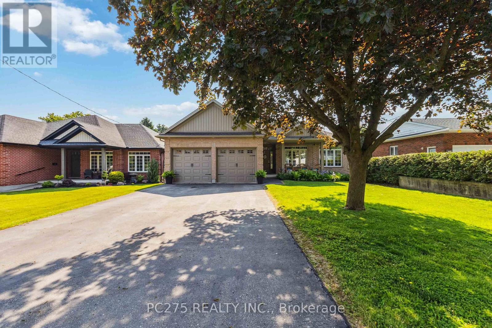 122 1/2 Centennial Avenue, Central Elgin, Ontario  N5R 5B2 - Photo 2 - X12216504