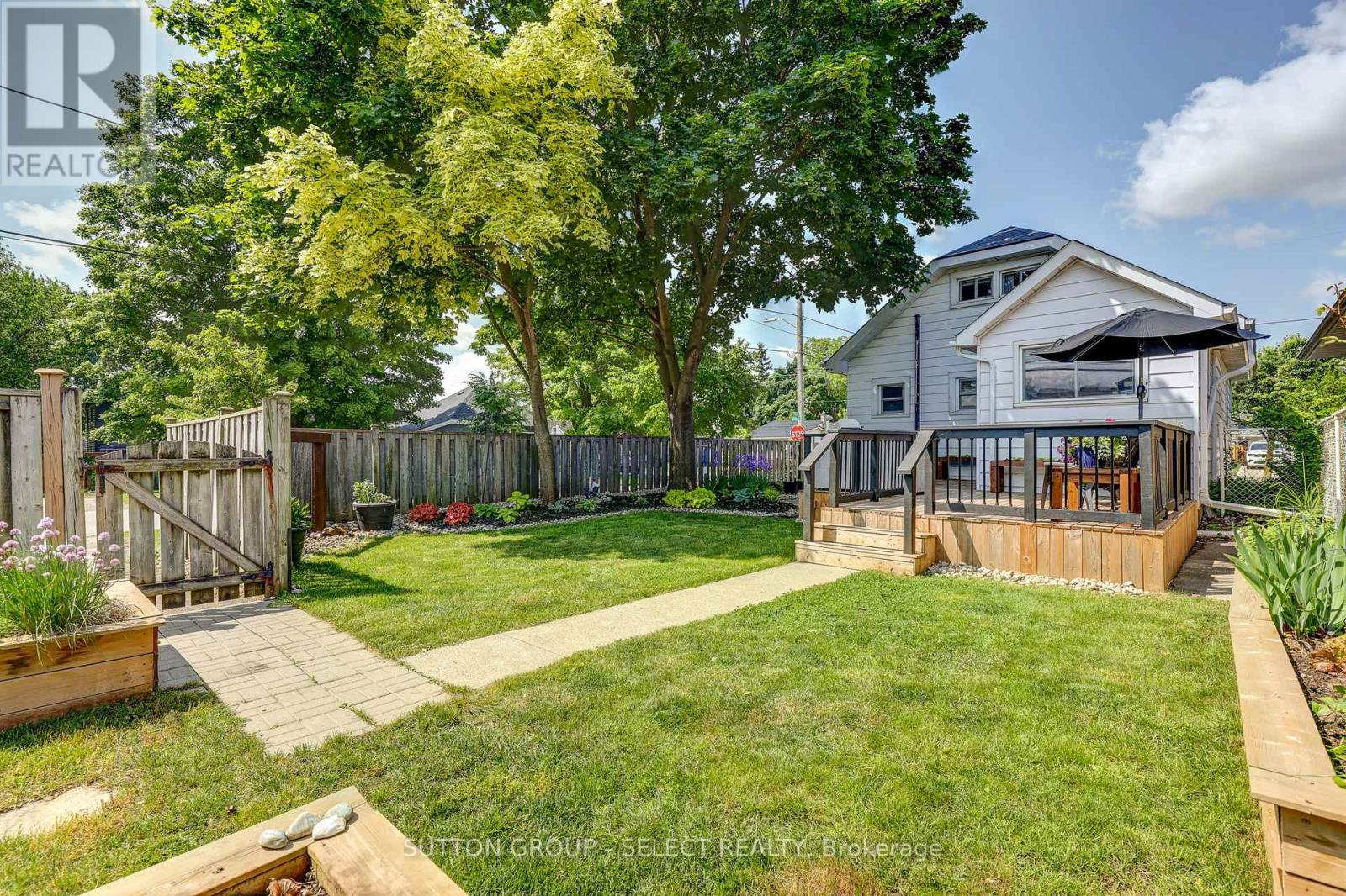 126 Brisbin Street, London East, Ontario  N5Z 2M1 - Photo 37 - X12216026