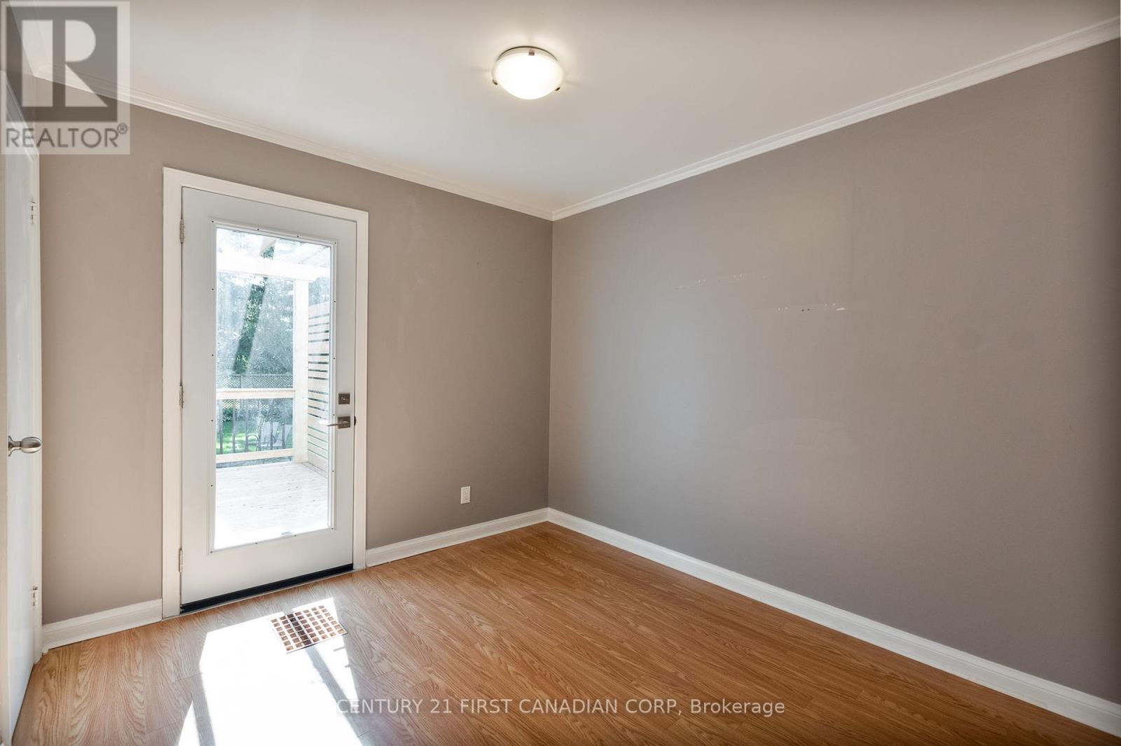 136 Columbia Avenue, London North (North N), Ontario  N6H 2K4 - Photo 15 - X12216123