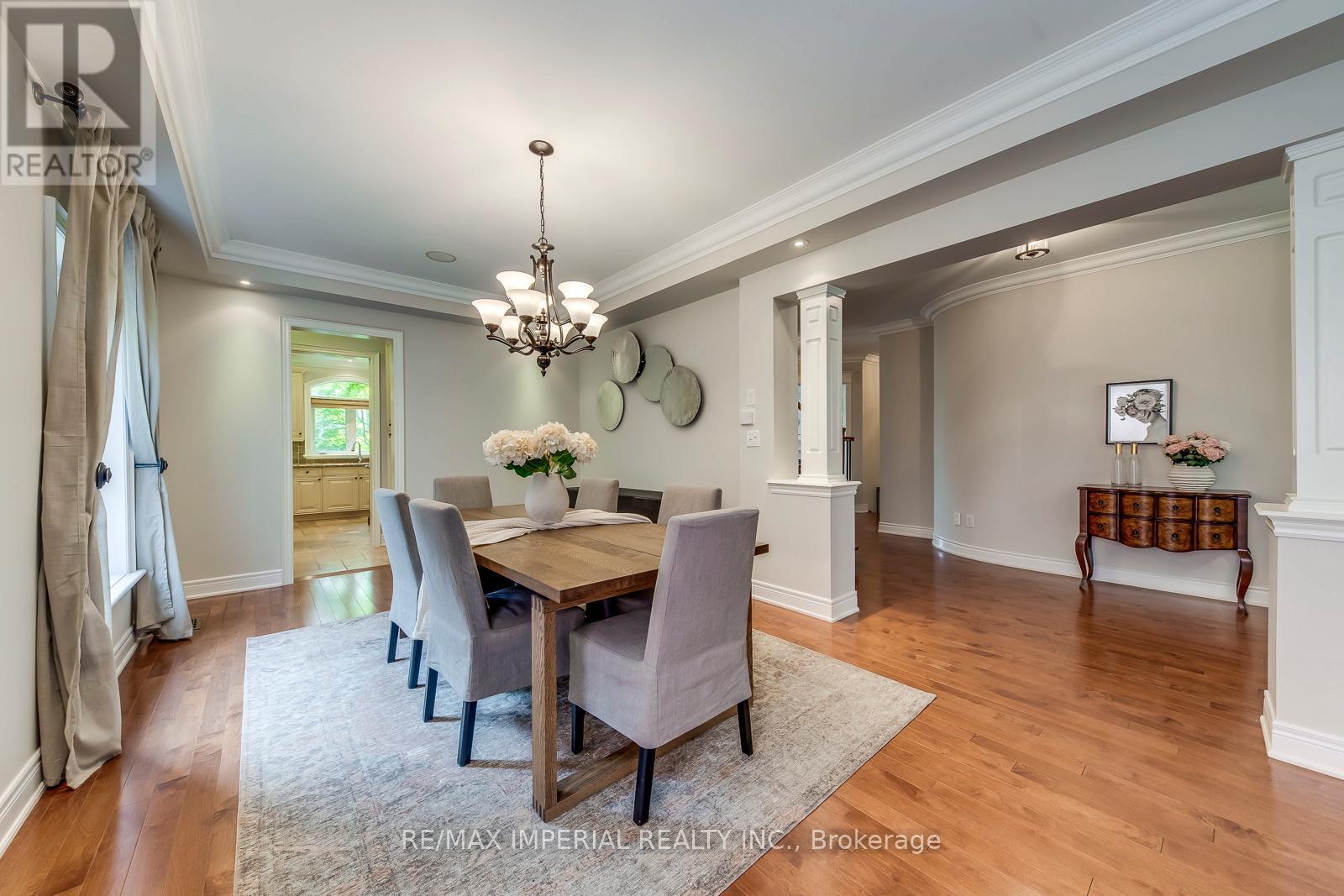2382 Robmar Drive, Oakville, Ontario  L6H 0B2 - Photo 9 - W12194188