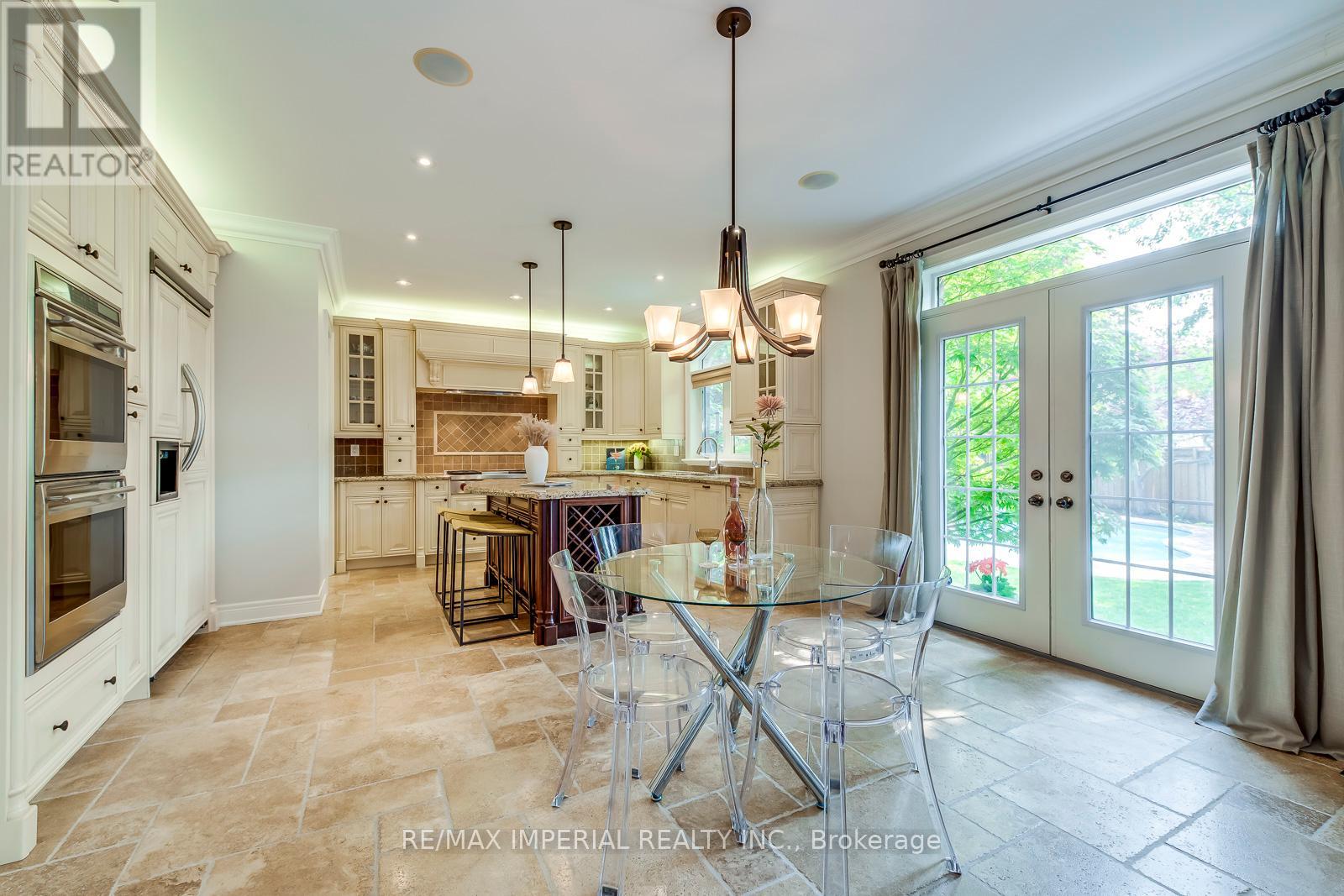 2382 Robmar Drive, Oakville, Ontario  L6H 0B2 - Photo 22 - W12194188