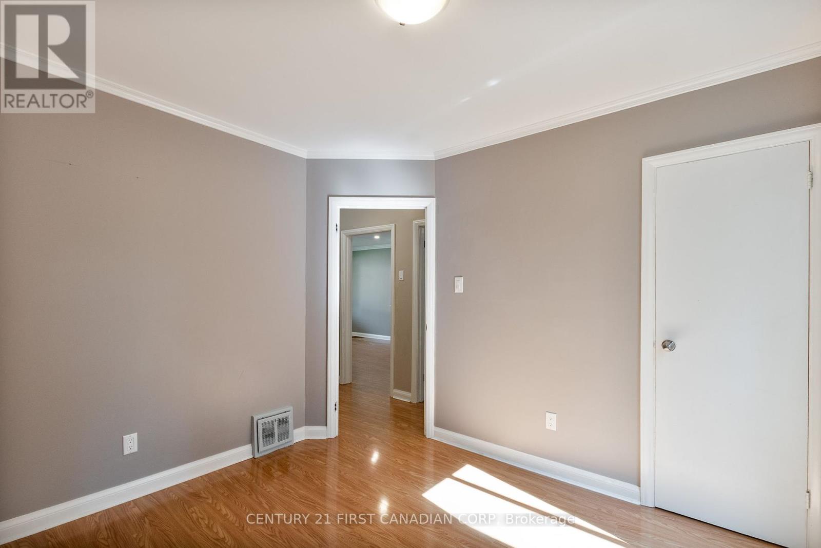 136 Columbia Avenue, London North (North N), Ontario  N6H 2K4 - Photo 16 - X12216123