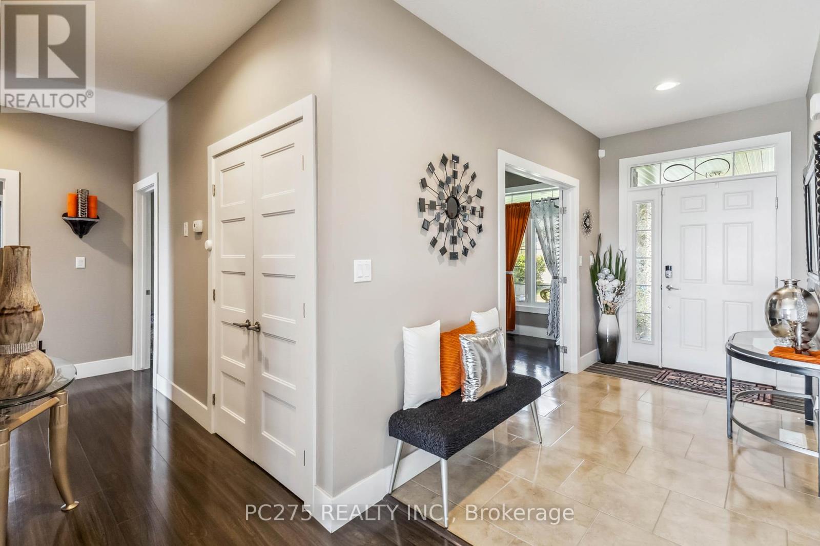 122 1/2 Centennial Avenue, Central Elgin, Ontario  N5R 5B2 - Photo 4 - X12216504