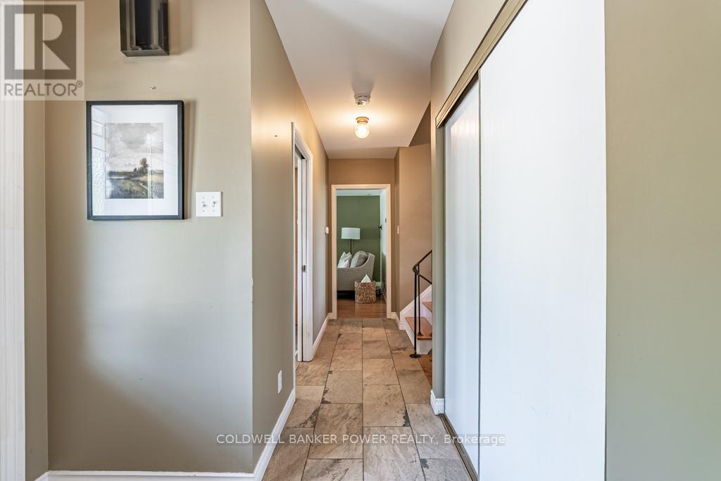 14 Cowan Avenue, London South, Ontario  N6C 4E6 - Photo 5 - X12216607