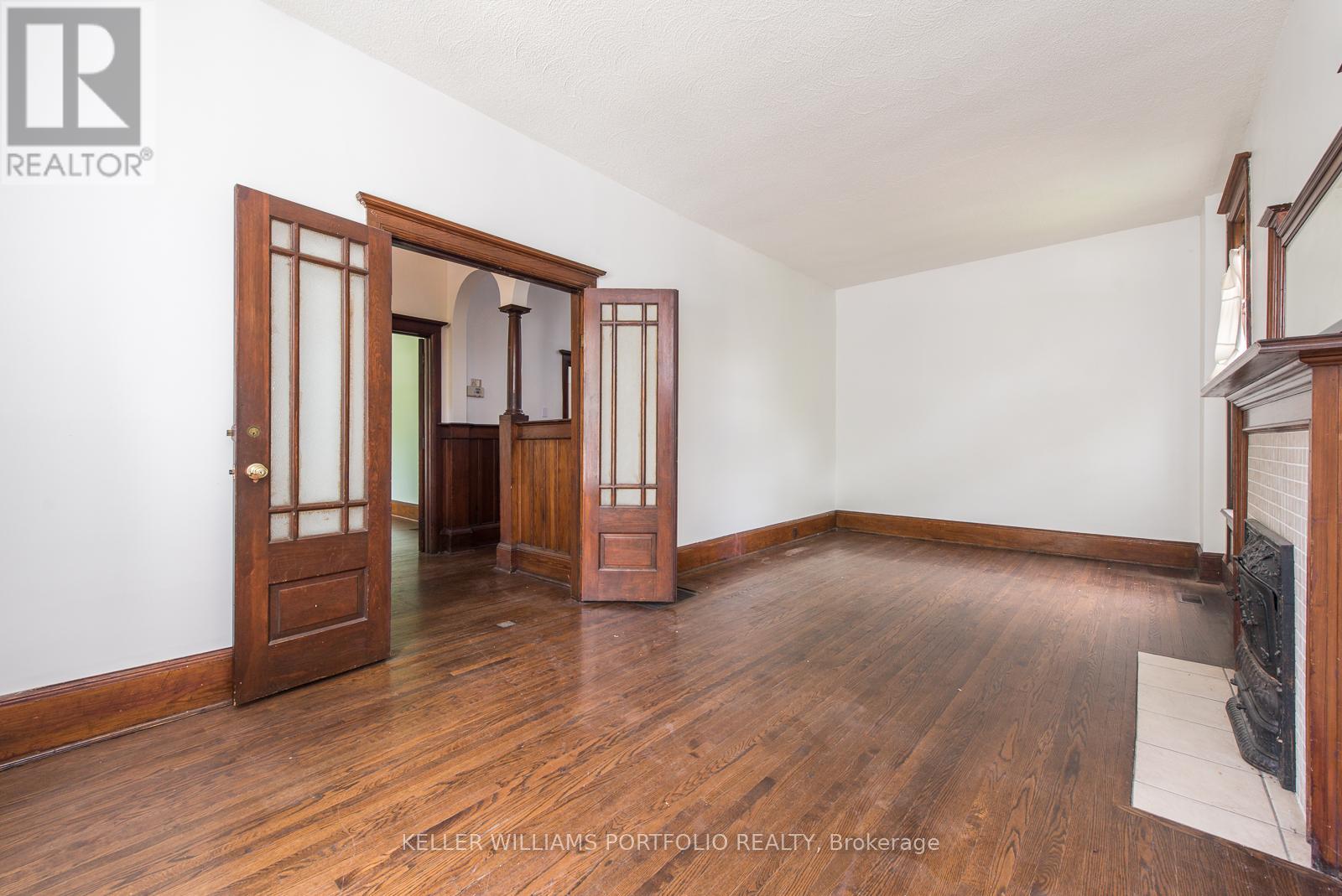 254 Evelyn Avenue, Toronto, Ontario  M6P 2Z9 - Photo 8 - W12215942