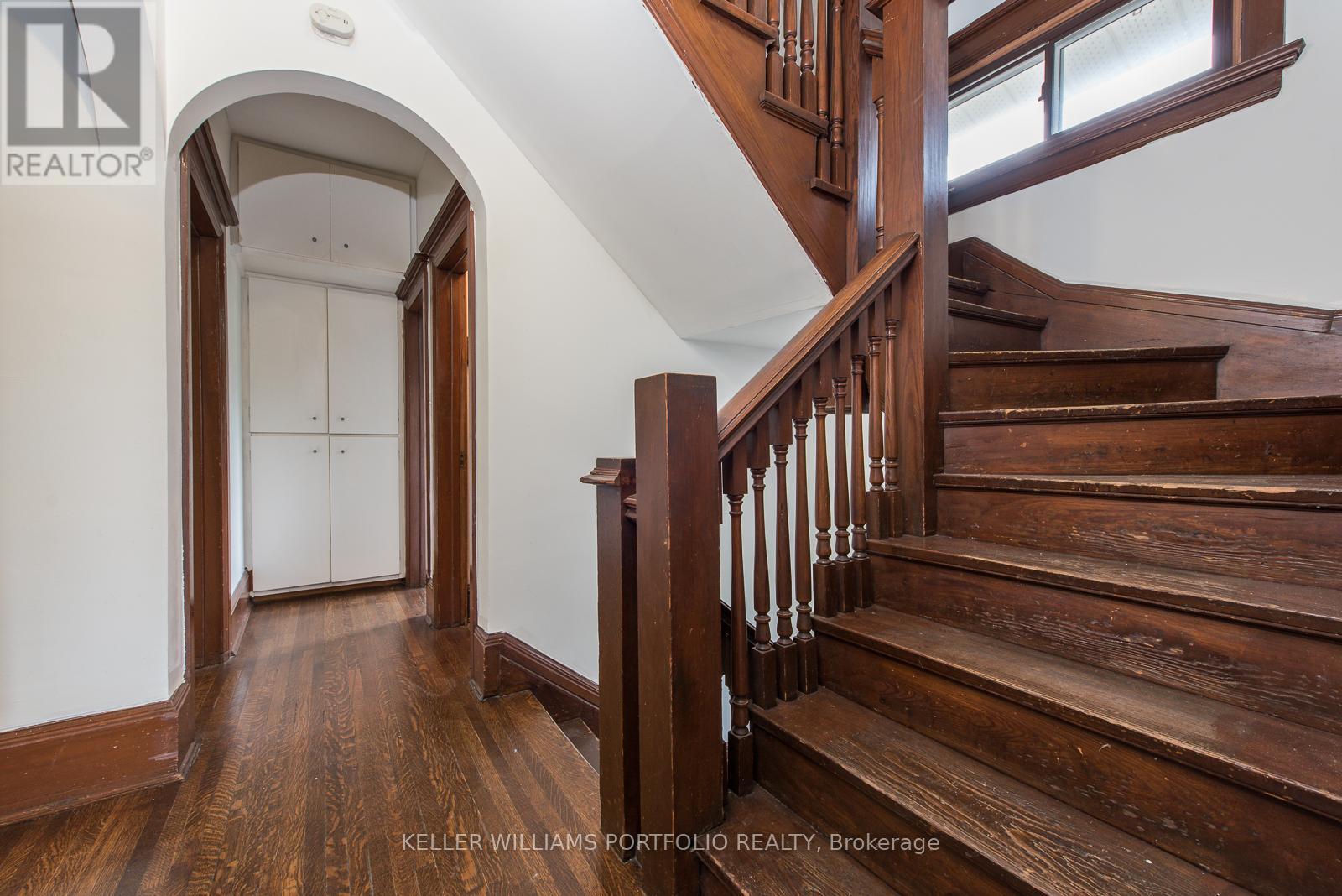 254 Evelyn Avenue, Toronto, Ontario  M6P 2Z9 - Photo 14 - W12215942