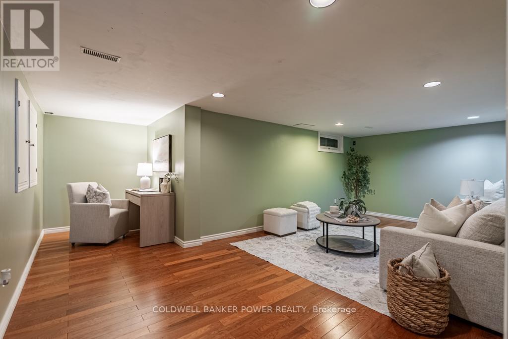 14 Cowan Avenue, London South, Ontario  N6C 4E6 - Photo 24 - X12216607