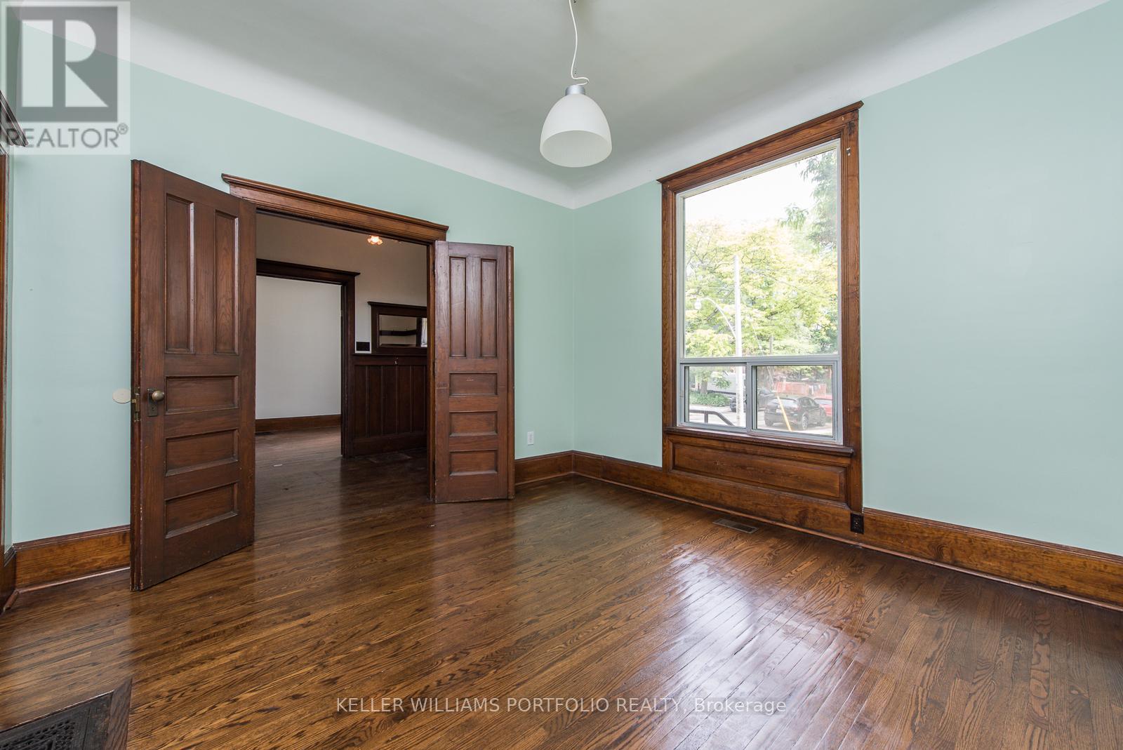 254 Evelyn Avenue, Toronto, Ontario  M6P 2Z9 - Photo 6 - W12215942