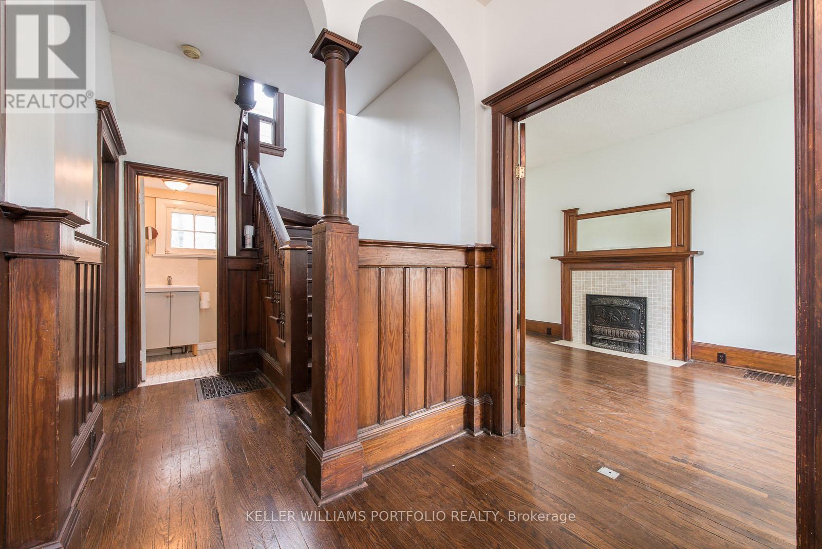 254 Evelyn Avenue, Toronto, Ontario  M6P 2Z9 - Photo 3 - W12215942