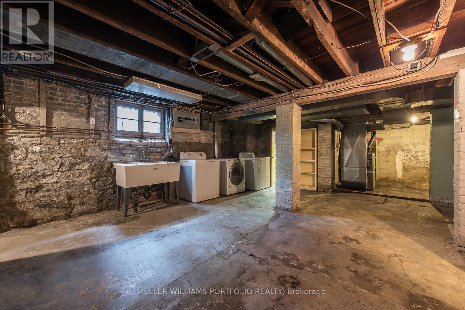 254 Evelyn Avenue, Toronto, Ontario  M6P 2Z9 - Photo 36 - W12215942