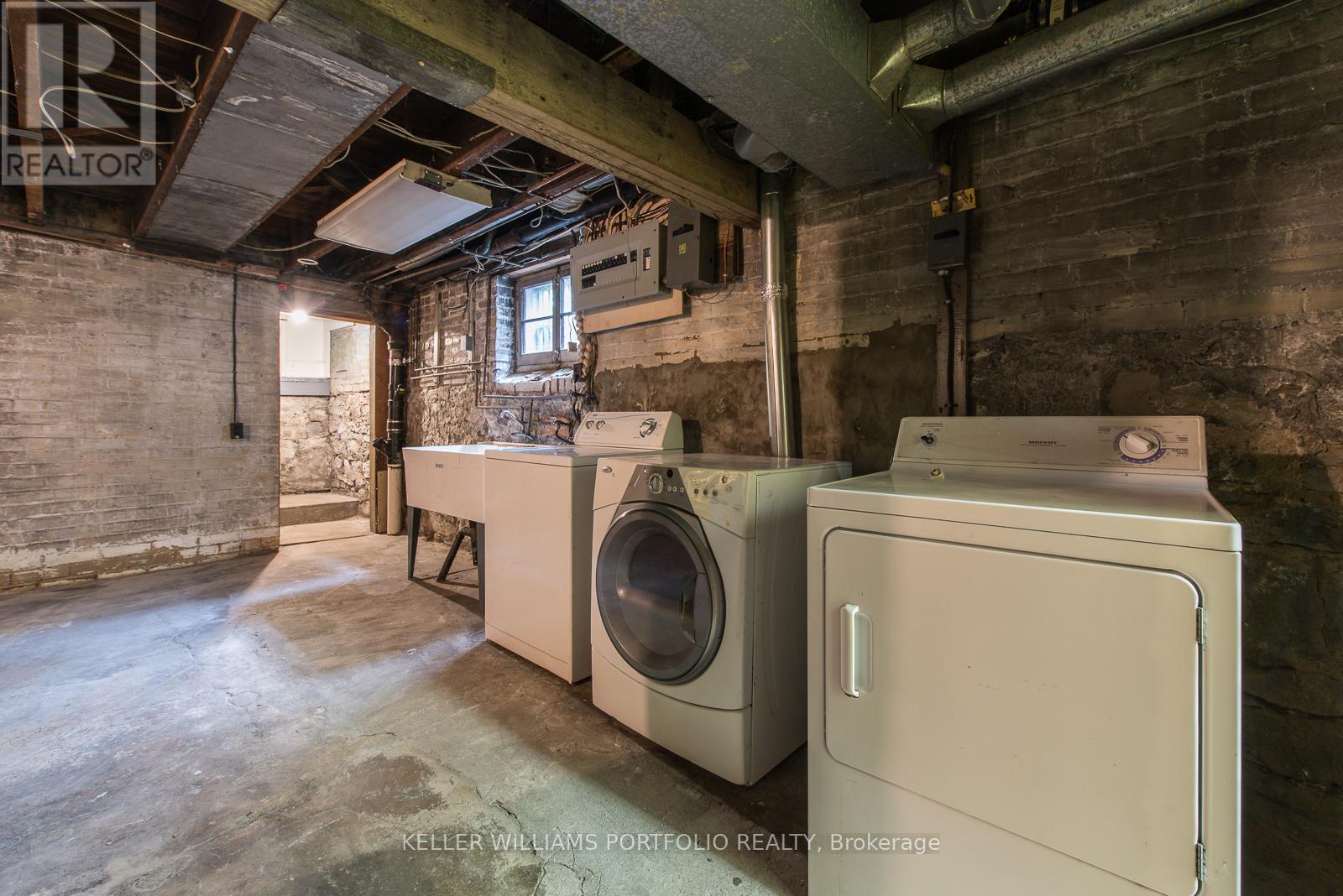 254 Evelyn Avenue, Toronto, Ontario  M6P 2Z9 - Photo 37 - W12215942