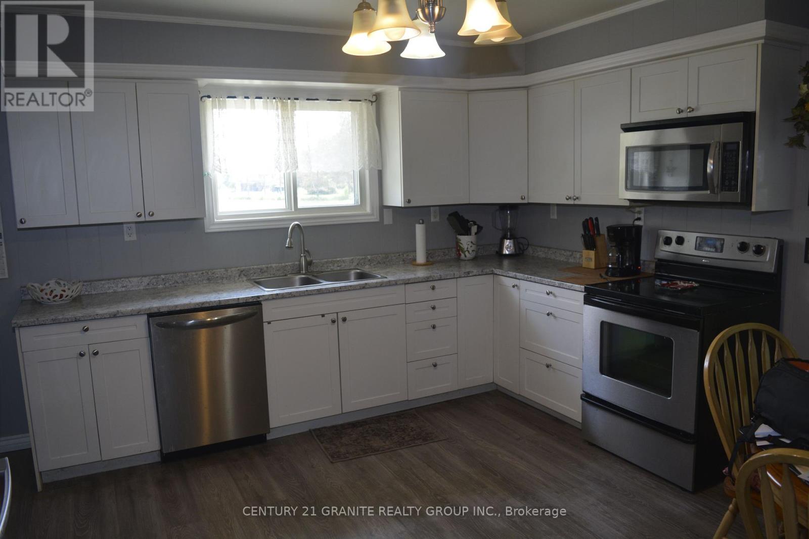 671 Hastings Street N, Bancroft, Ontario  K0L 1C0 - Photo 12 - X12216604
