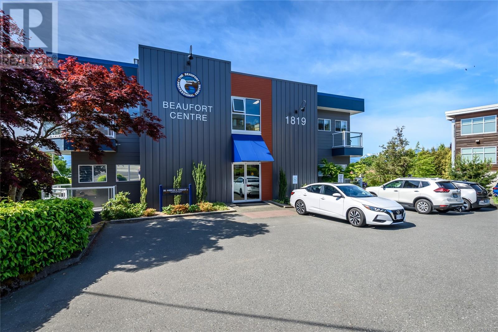 203 1819 Beaufort Ave, Comox, British Columbia