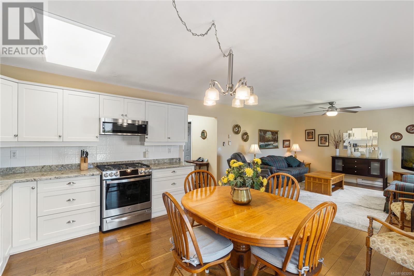 243 Hickey Ave, Parksville, British Columbia  V9P 1J7 - Photo 11 - 1003200