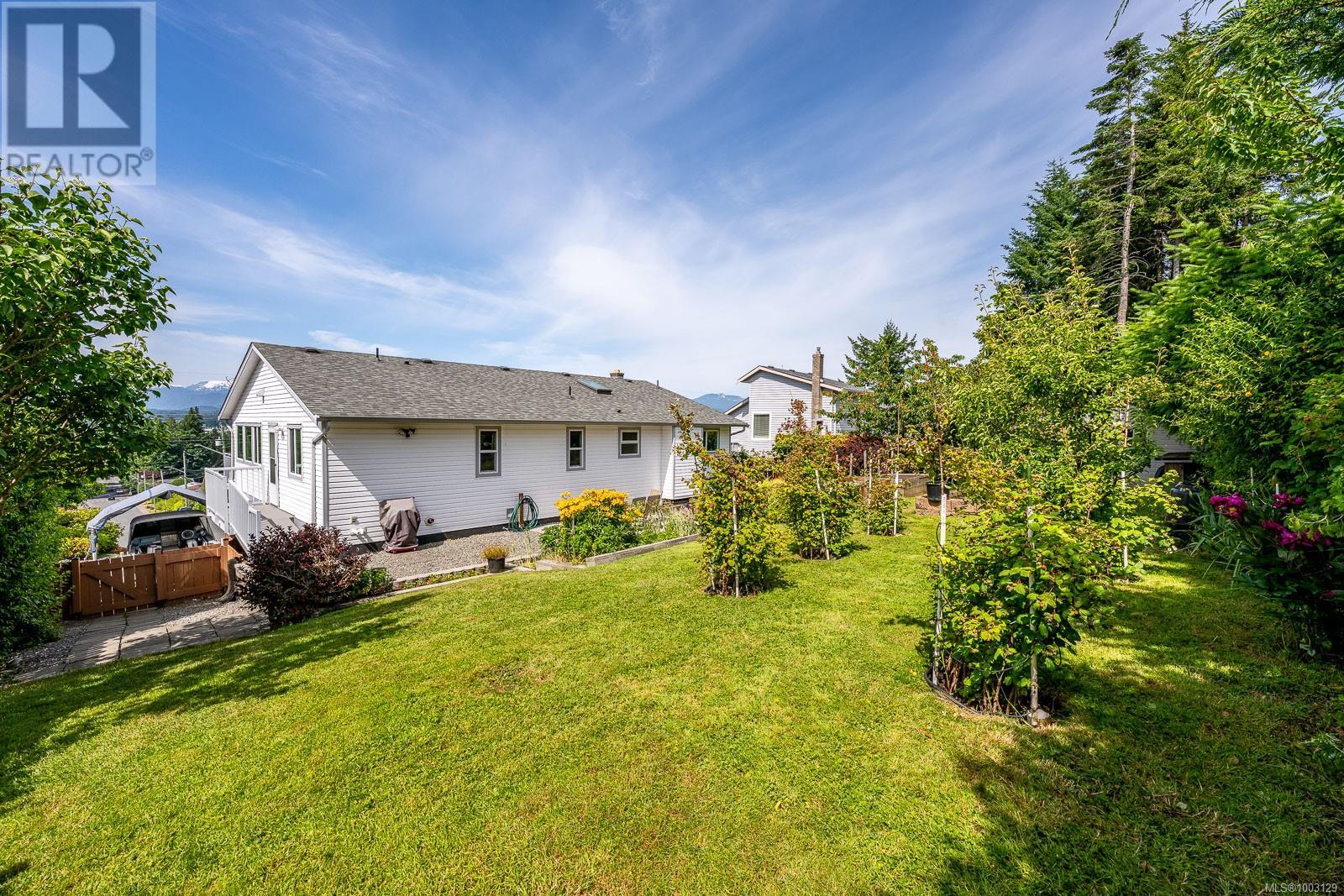 1000 Thorpe Ave, Courtenay, British Columbia  V9N 8C9 - Photo 11 - 1003129