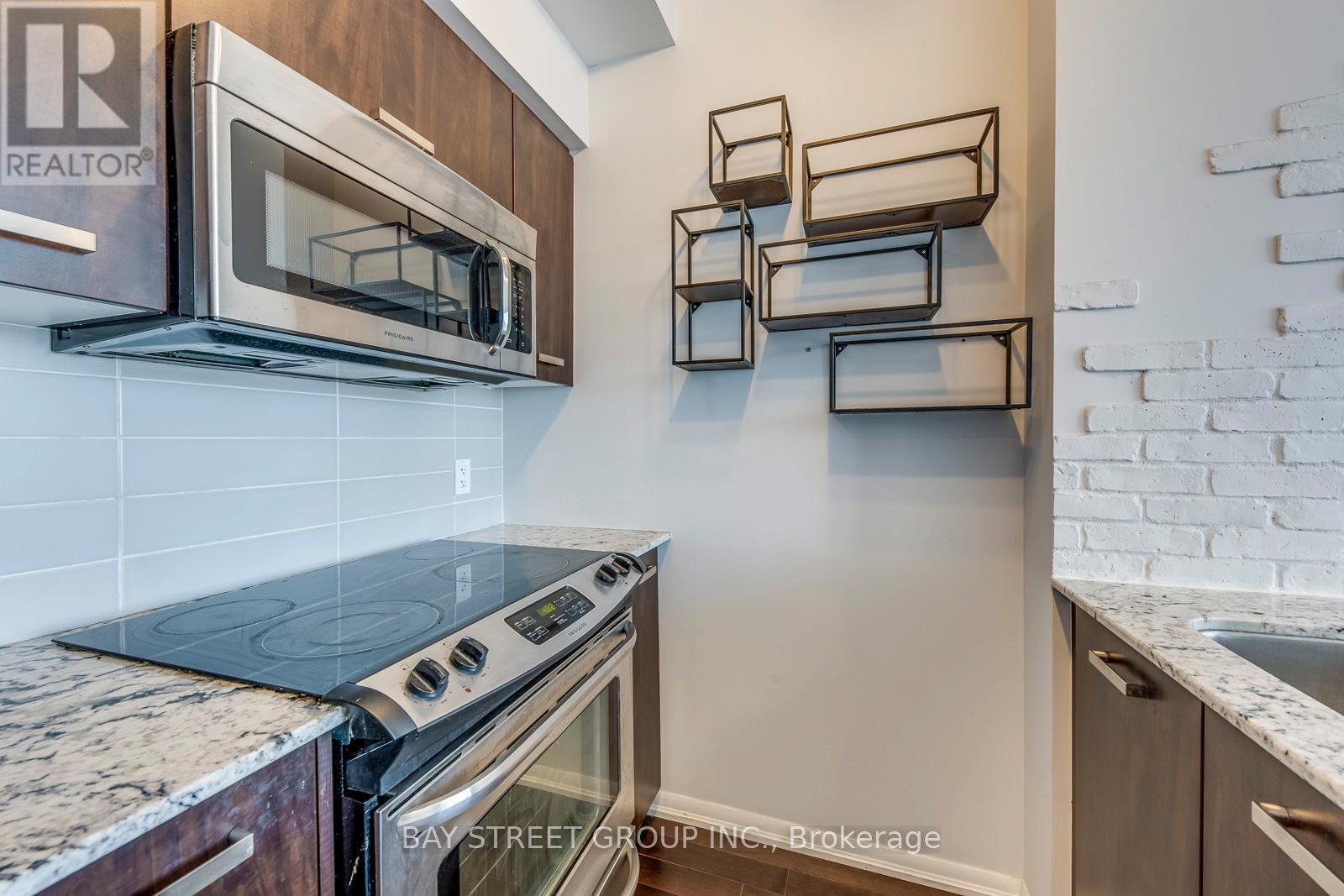4804 - 832 Bay Street, Toronto (Bay Street Corridor), Ontario  M5S 1Z6 - Photo 10 - C12216093