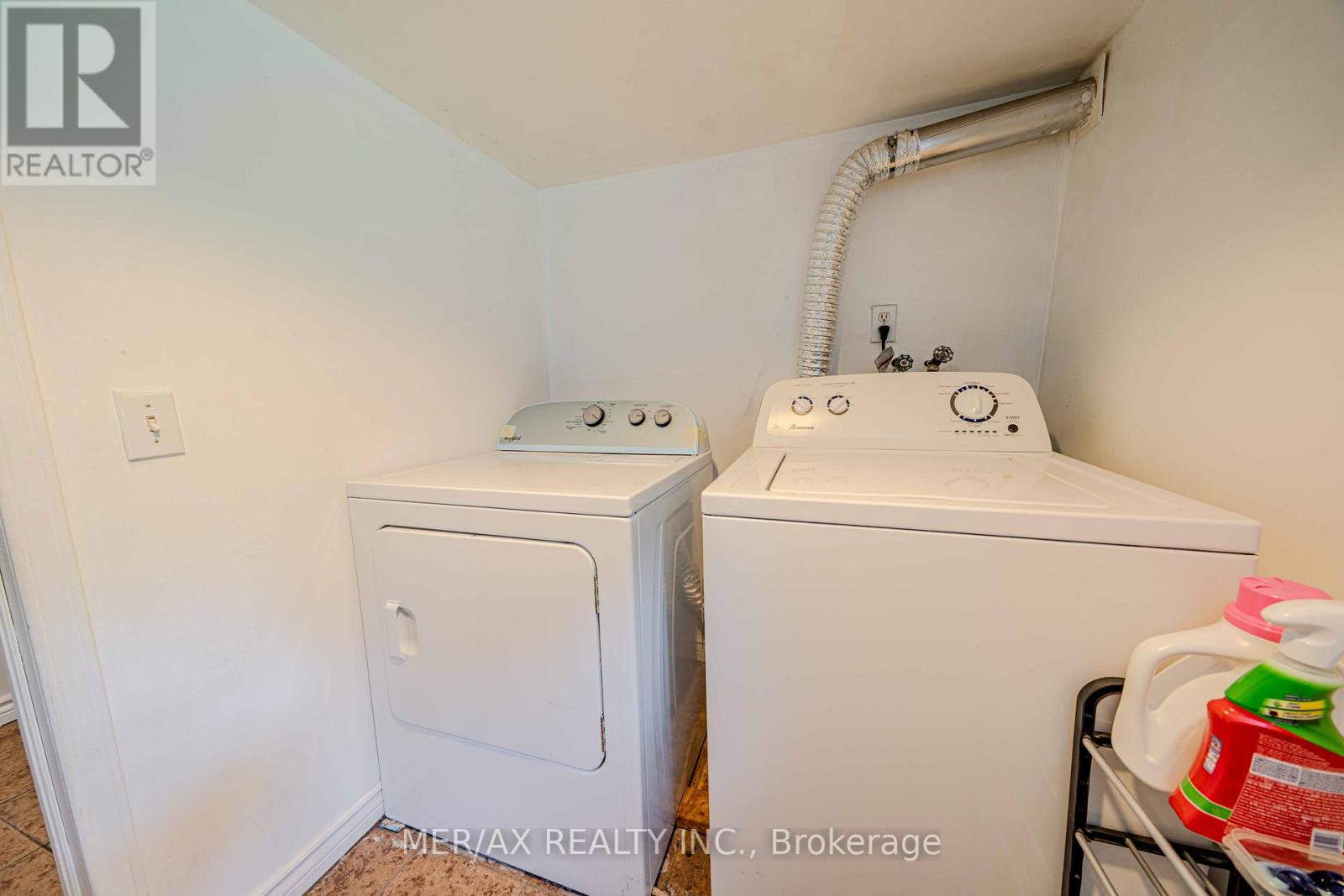 91 Steeles Avenue E, Toronto (Newtonbrook East), Ontario  M2M 3Y4 - Photo 20 - C12216073