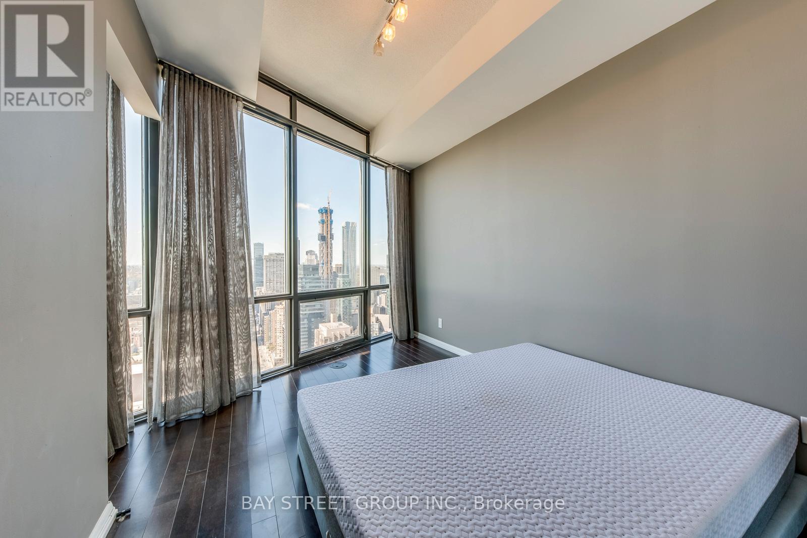 4804 - 832 Bay Street, Toronto (Bay Street Corridor), Ontario  M5S 1Z6 - Photo 25 - C12216093