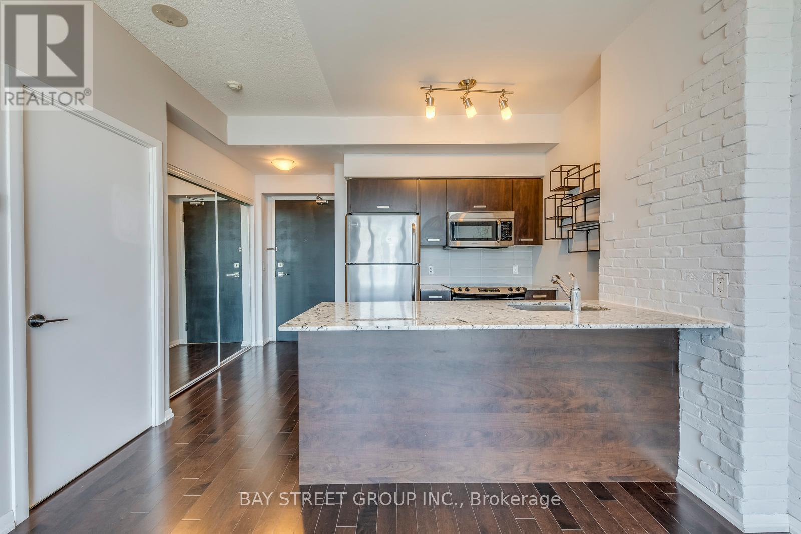 4804 - 832 Bay Street, Toronto (Bay Street Corridor), Ontario  M5S 1Z6 - Photo 7 - C12216093