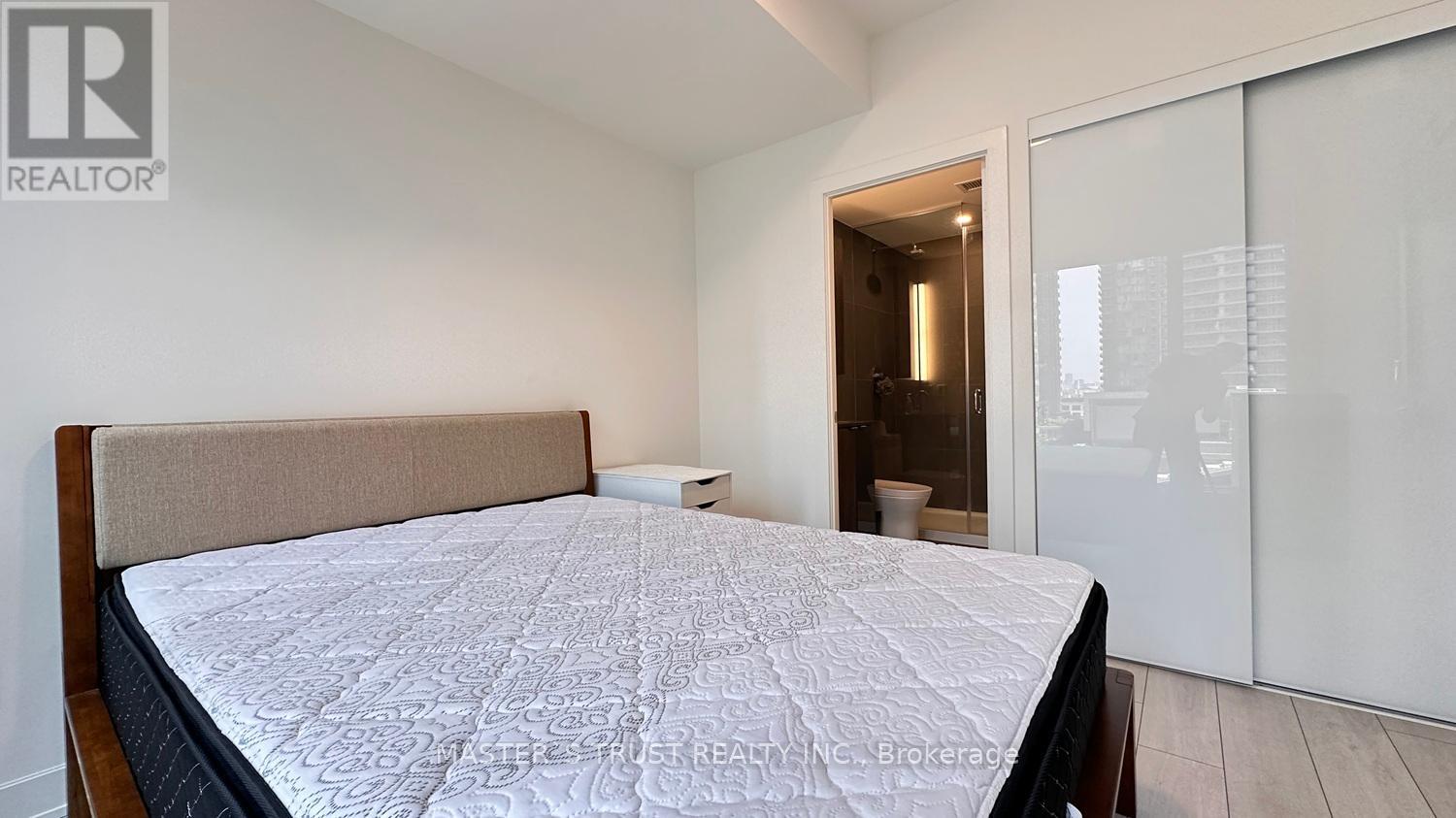 1105 - 15 Mercer Street, Toronto (Waterfront Communities), Ontario  M5V 0T8 - Photo 8 - C12216024