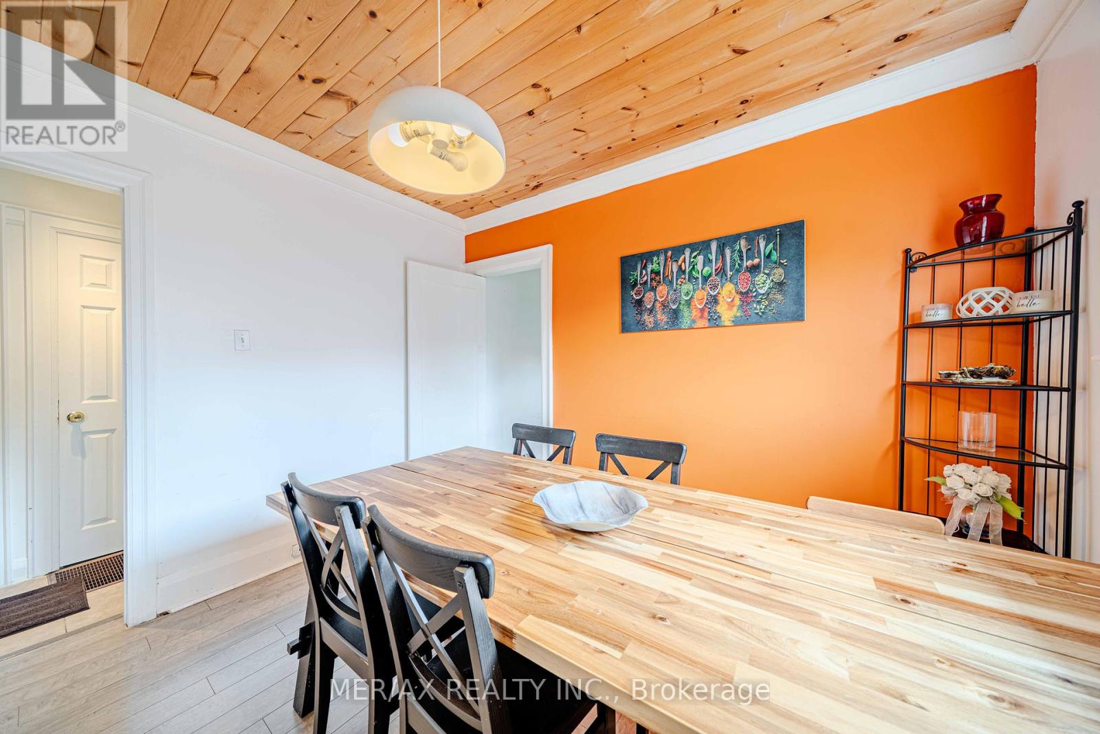 91 Steeles Avenue E, Toronto (Newtonbrook East), Ontario  M2M 3Y4 - Photo 9 - C12216073