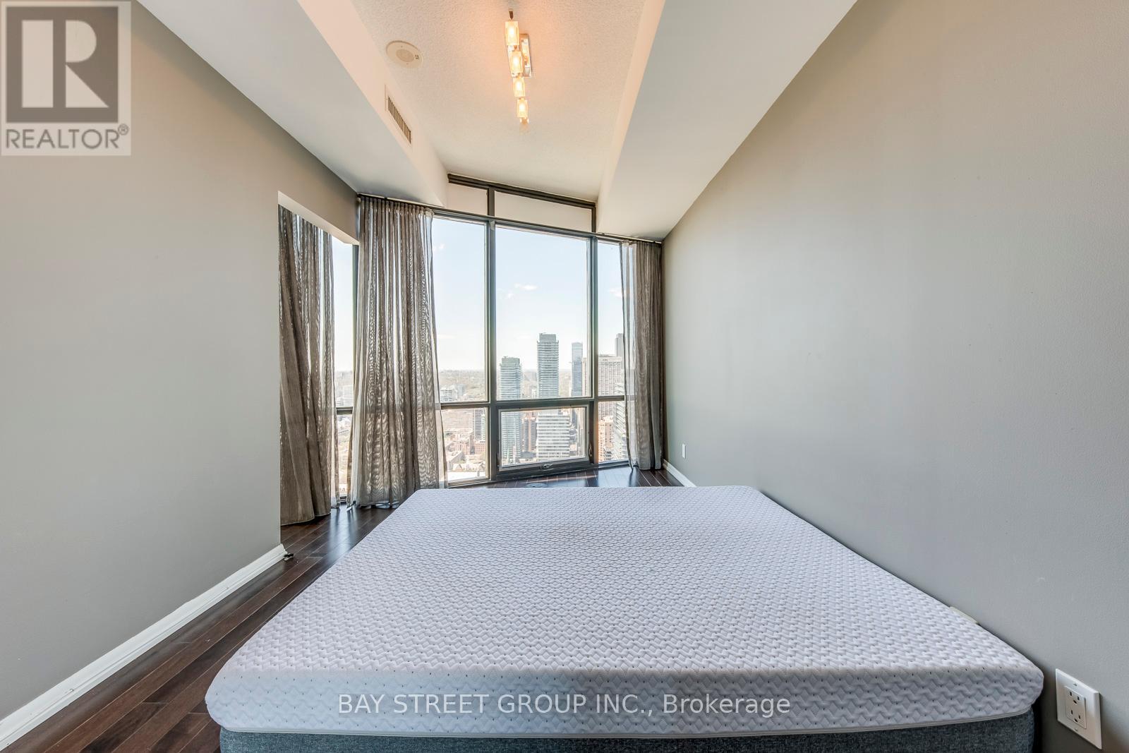 4804 - 832 Bay Street, Toronto (Bay Street Corridor), Ontario  M5S 1Z6 - Photo 23 - C12216093