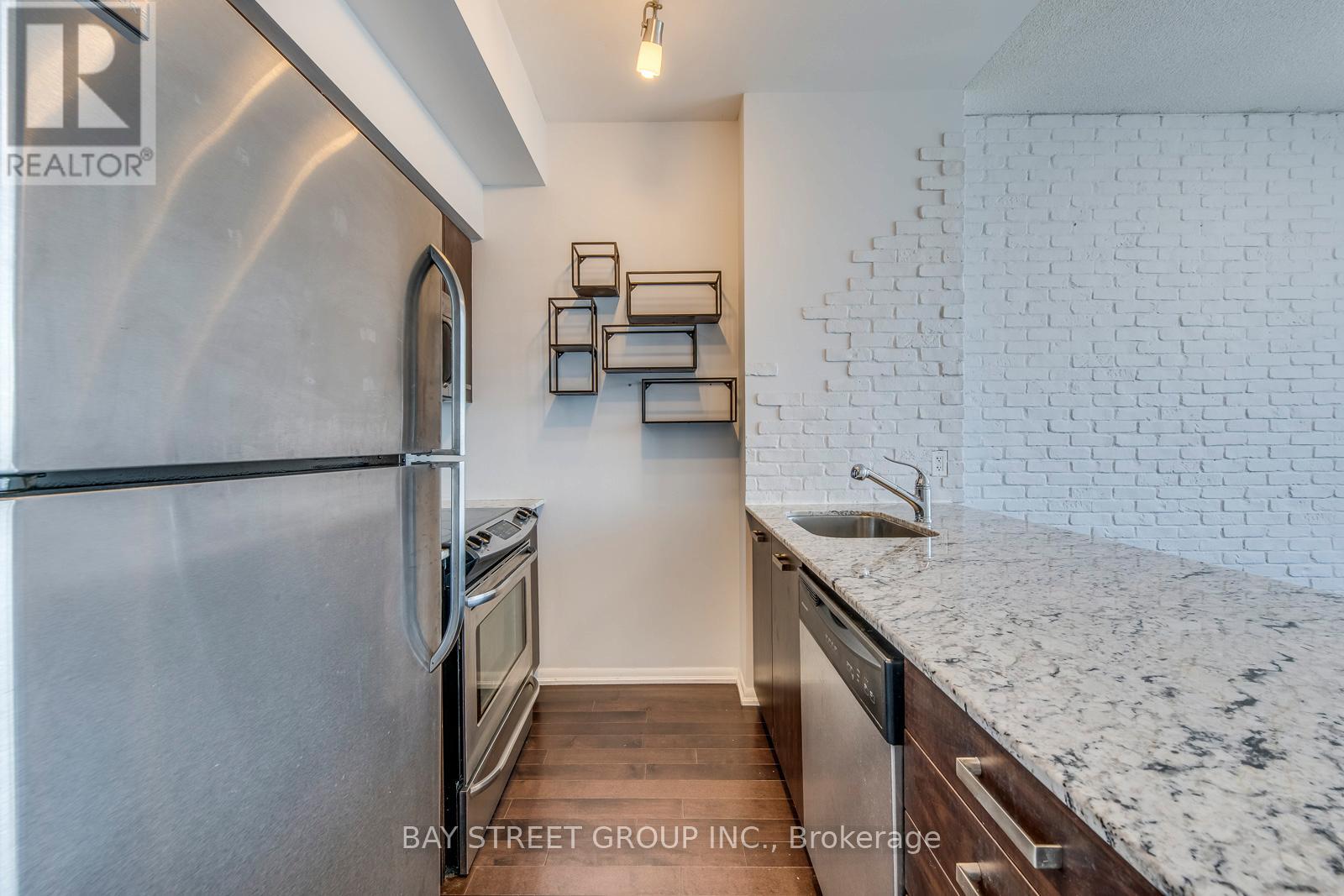 4804 - 832 Bay Street, Toronto (Bay Street Corridor), Ontario  M5S 1Z6 - Photo 9 - C12216093